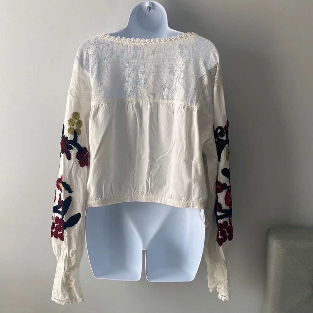 NWT Free People Meadows Embroidered Crop Blouse Size Large